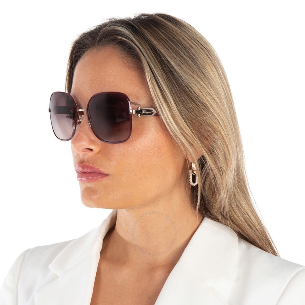 SALVATORE FERRAGAMO 
Bordeaux Gradient Square Ladies Sunglasses